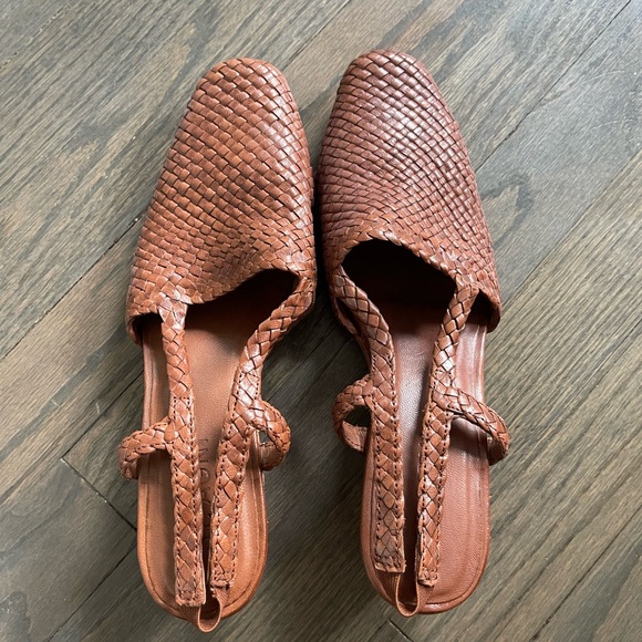 St. Agni Elegant Brown Woven Slingback Shoes - Picture 4 of 5